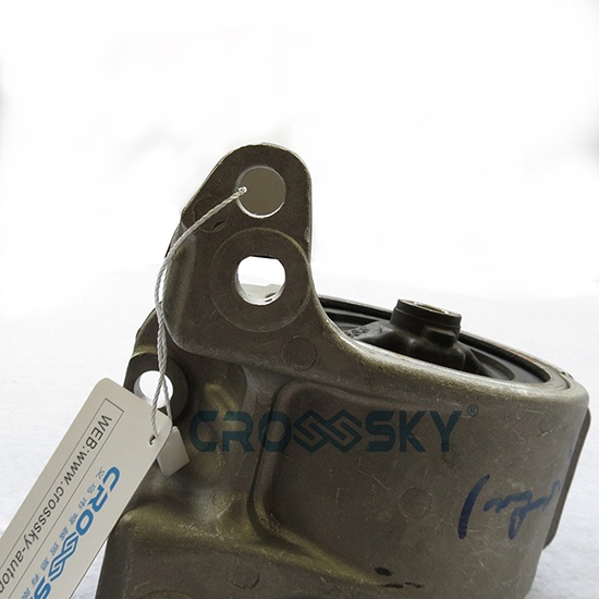ENGINE MOUNT